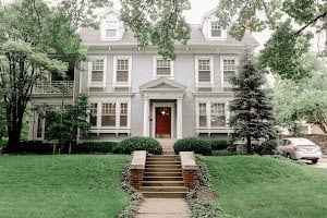 Southmoreland on the Plaza place picture