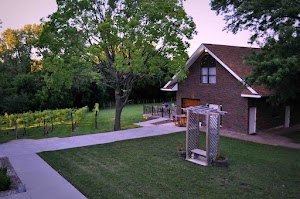 Mallinson Vineyard and Hall place picture